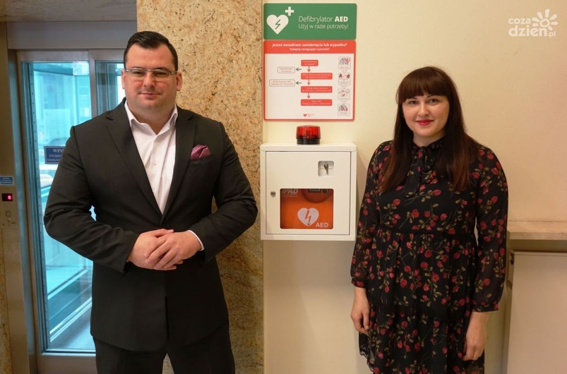 Skarżysko-Kamienna. Automatyczny defibrylator w MCK