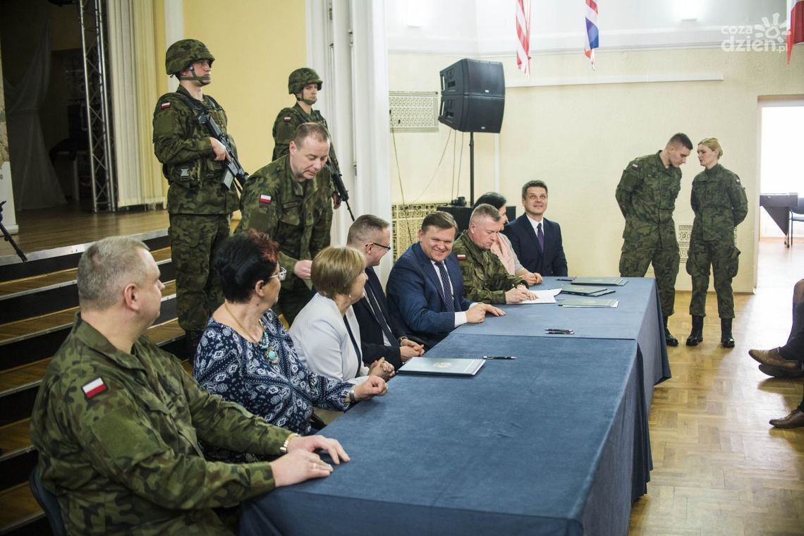 Skorzystają uczniowie i żołnierze Obrony Terytorialnej