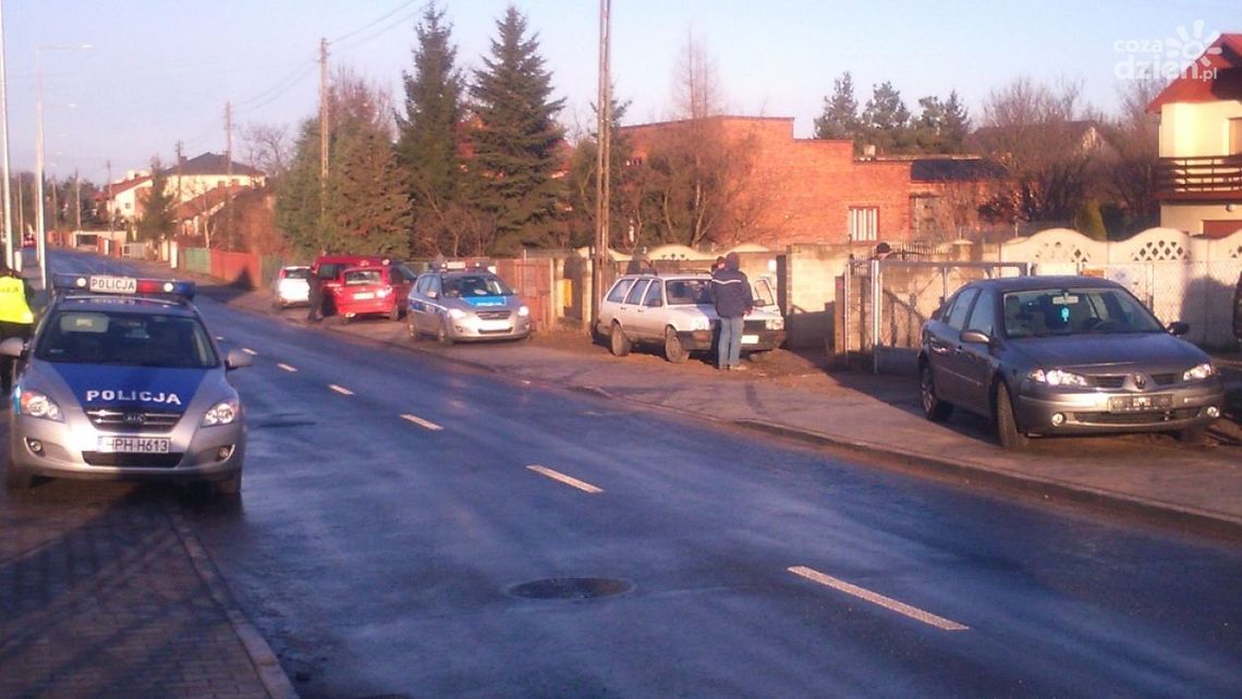 Śliska droga, cztery zderzenia. MZDiK posypie?