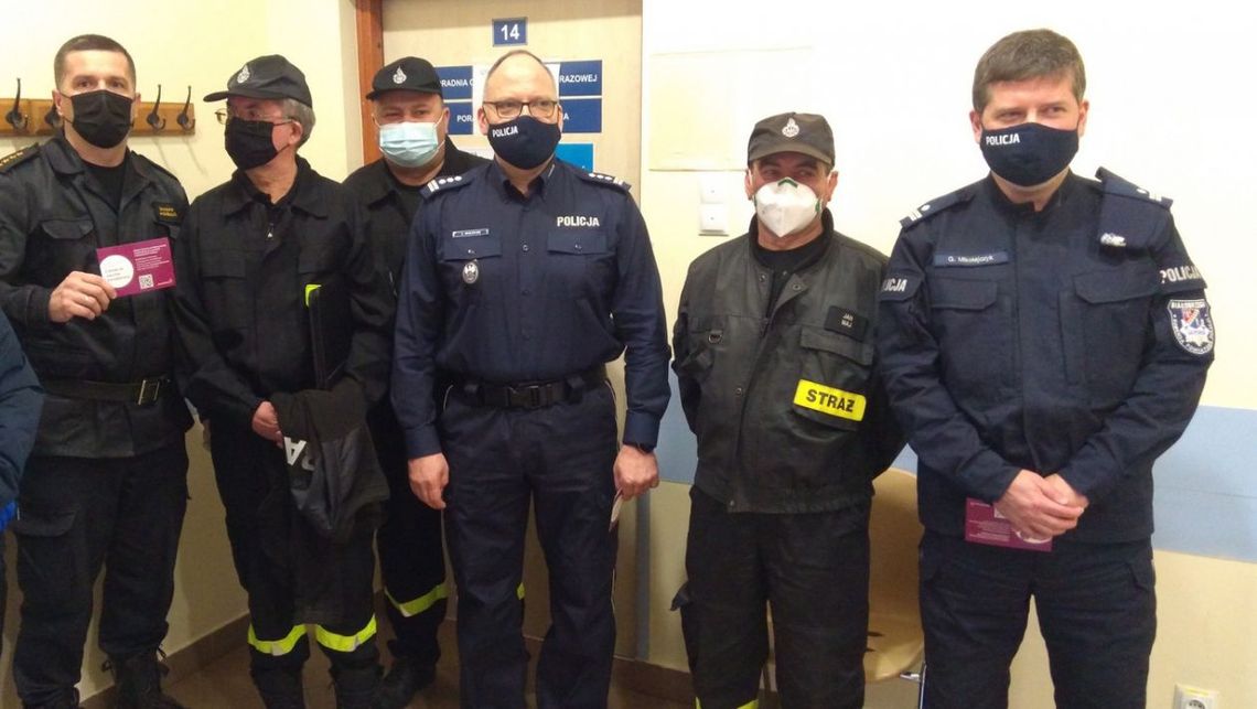 Służby mundurowe z Białobrzegów przystępują do szczepień