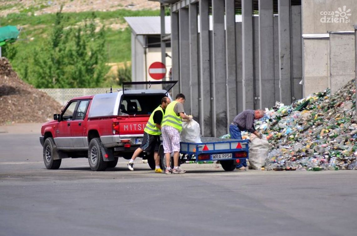 Śmieciowy problem - gmina ma trudny orzech do zgryzienia Śmieciowy problem - gmina ma trudny orzech do zgryzienia
