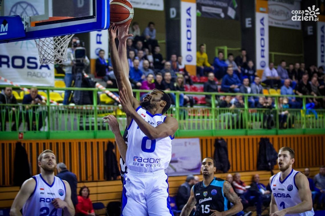 "Smoki" walczyły do końca "Smoki" walczyły do końca