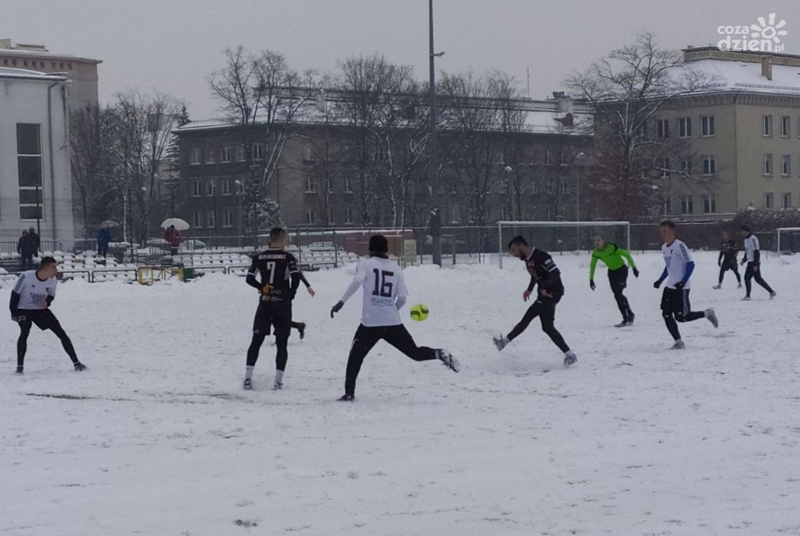 Śnieżny sparing Broni z KSZO