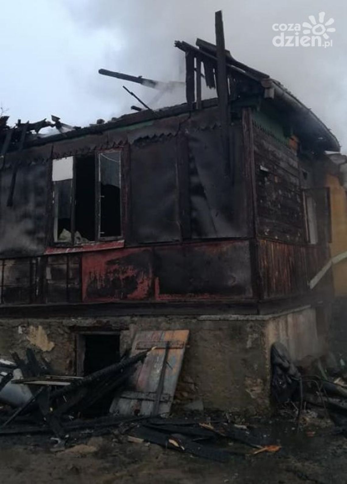 Sokolniki Suche. Strażacy znaleźli zwęglone ciało Sokolniki Suche. Strażacy znaleźli zwęglone ciało