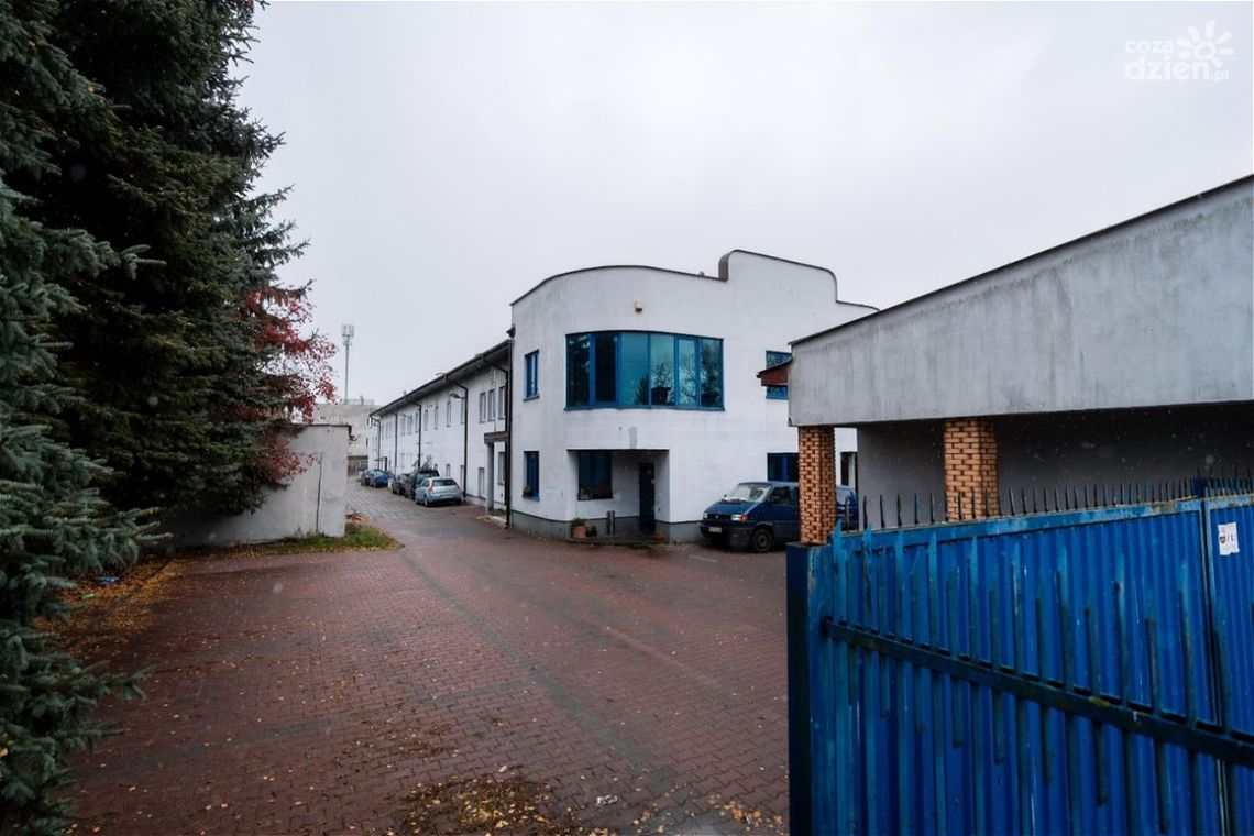 Spacerkiem po mieście. Ariel SA Spacerkiem po mieście. Ariel SA