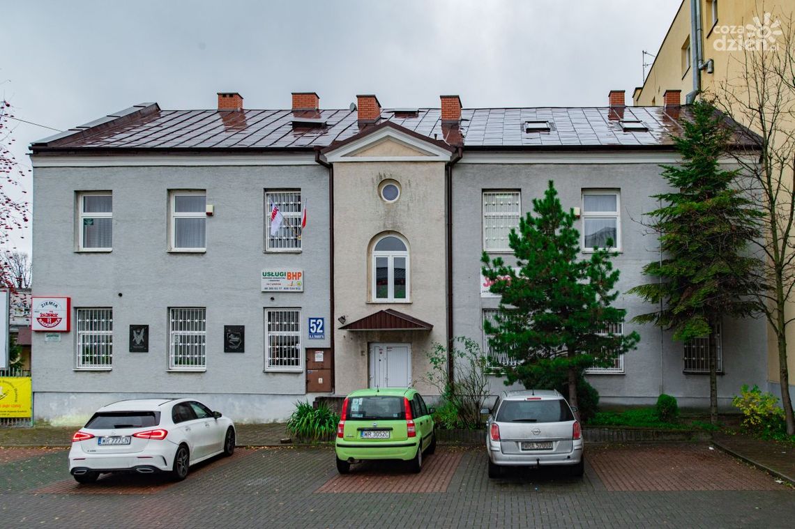 Spacerkiem po mieście: "Ezra" - Stowarzyszenie Niesienia Pomocy Biednym i Chorym Miasta Radomia Spacerkiem po mieście: "Ezra" - Stowarzyszenie Niesienia Pomocy Biednym i Chorym Miasta Radomia