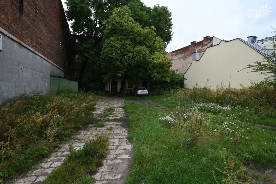 Spacerkiem po mieście: Fabryka Obuwia "Piotr Pułka" Spacerkiem po mieście: Fabryka Obuwia "Piotr Pułka"