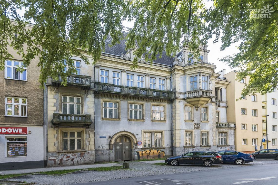 Spacerkiem po mieście. Kamienica Glogierów Spacerkiem po mieście. Kamienica Glogierów