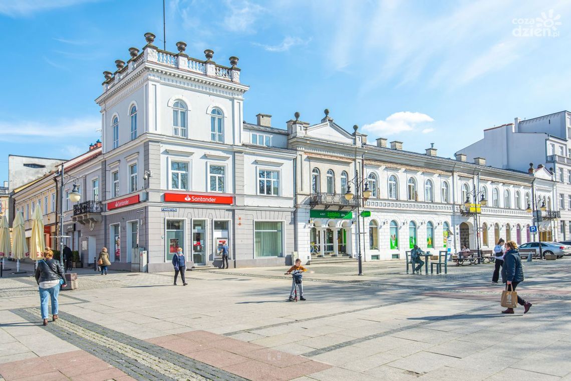 Spacerkiem po mieście: Kamienica Staniszewskich (zdjęcia)