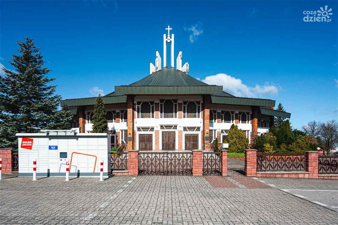 Spacerkiem po mieście. Parafia św. Józefa Oblubieńca NMP Spacerkiem po mieście. Parafia św. Józefa Oblubieńca NMP