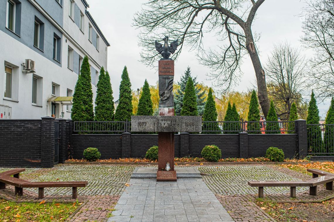 Spacerkiem po mieście: Pomnik Poległych Strażaków