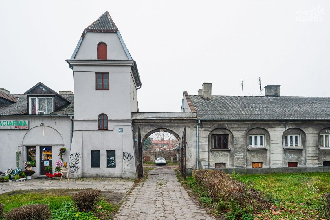 Spacerkiem po mieście: Remiza i wspinalnia 