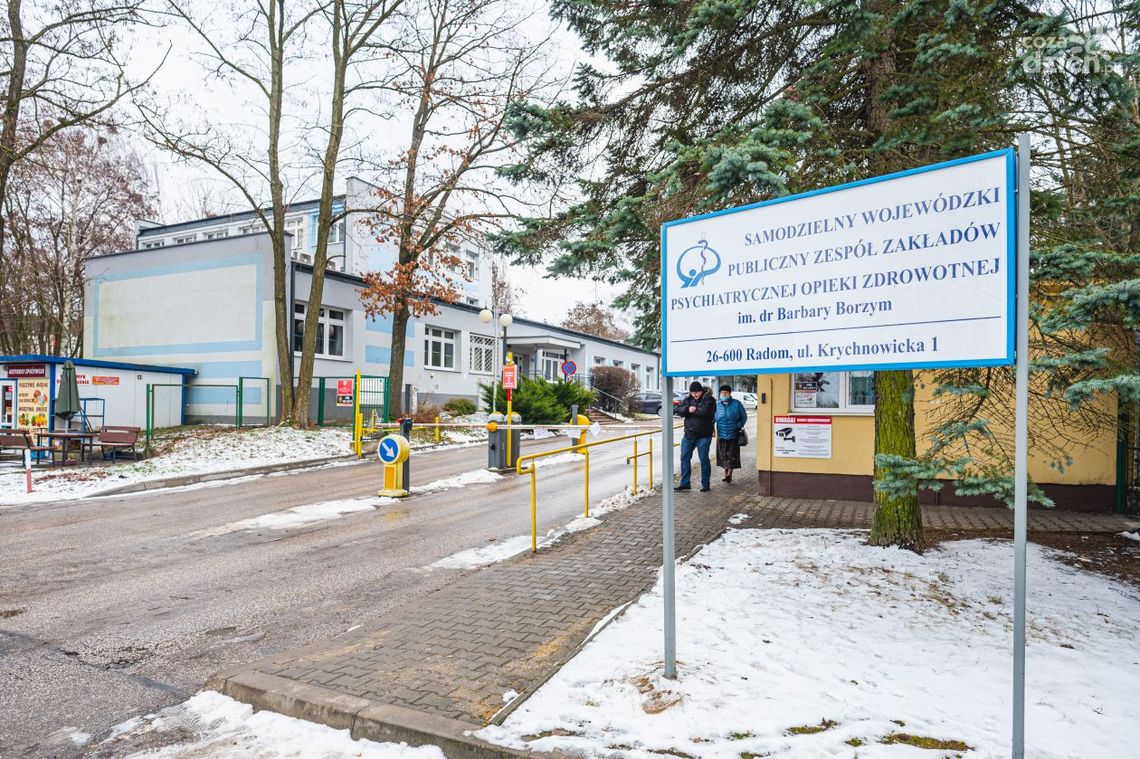 Spacerkiem po mieście: szpital w Krychnowicach