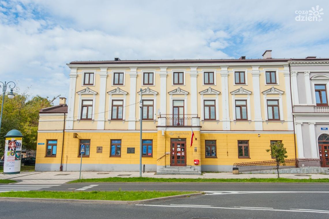 Spacerkiem: Poczta przy ul. Malczewskiego 5