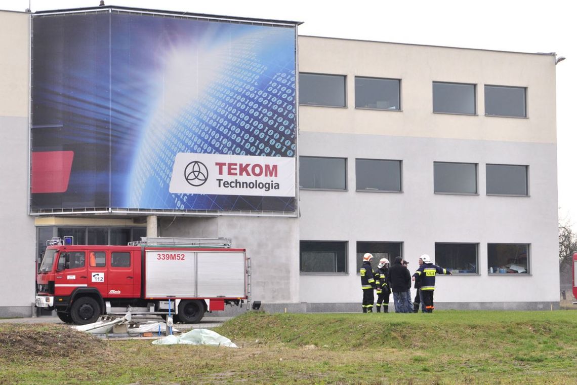 Spłonęła część dachu na budynku zakładu