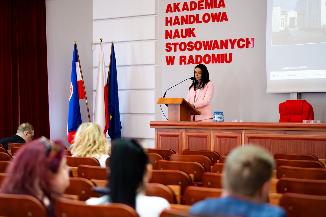 Społeczeństwo przyszłości - Konferencja na AHNS