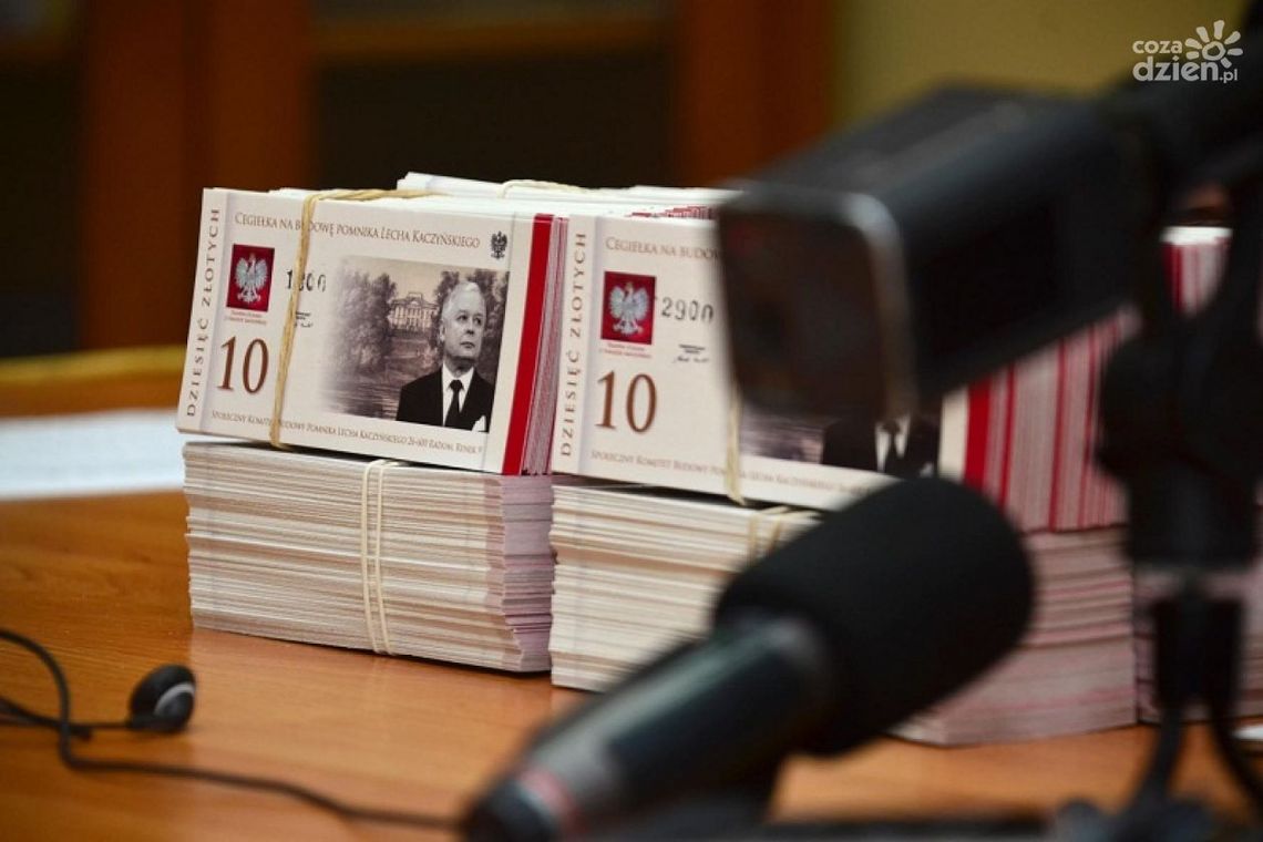 Spór o budowę pomnika Lecha Kaczyńskiego w Radomiu Spór o budowę pomnika Lecha Kaczyńskiego w Radomiu