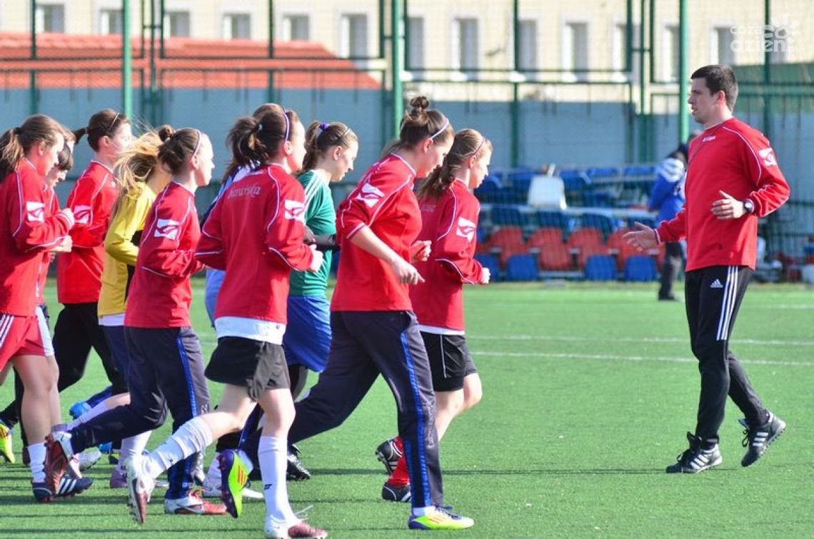 Sportowa Czwórka trenowała przed meczem z Sosnowcem Sportowa Czwórka trenowała przed meczem z Sosnowcem