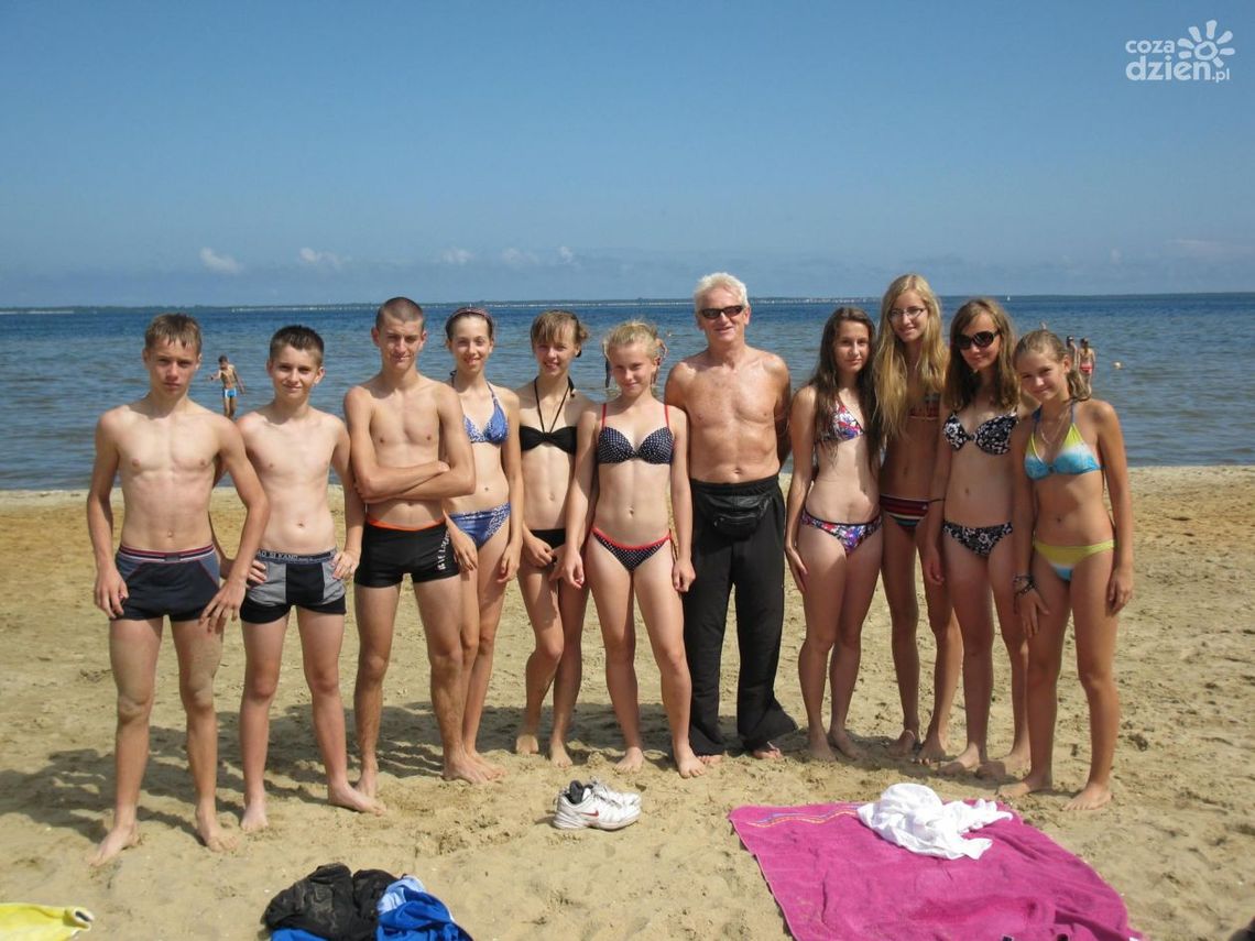 Sportowcy ze Starówki pozdrawiają z Pucka Sportowcy ze Starówki pozdrawiają z Pucka