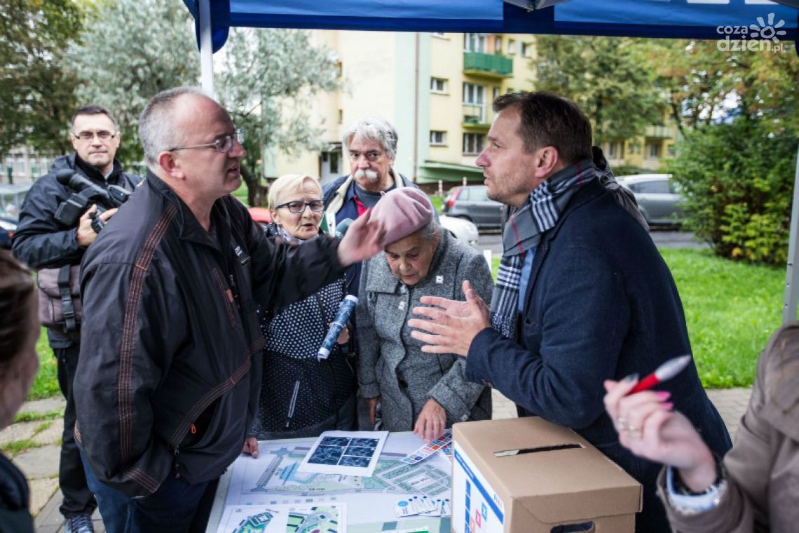 Spotkanie z mieszkańcami na XV-leciu Spotkanie z mieszkańcami na XV-leciu