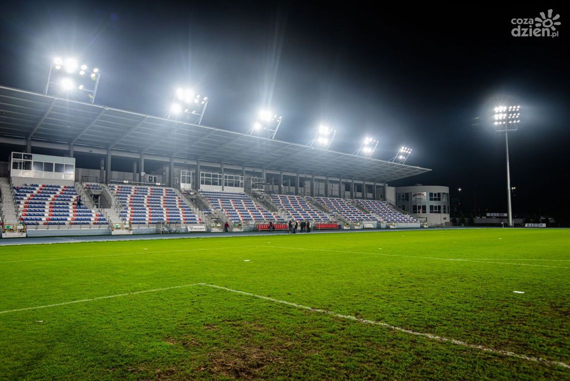 Stadion przy Narutowicza już w pełnym, zmodernizowanym oświetleniu!