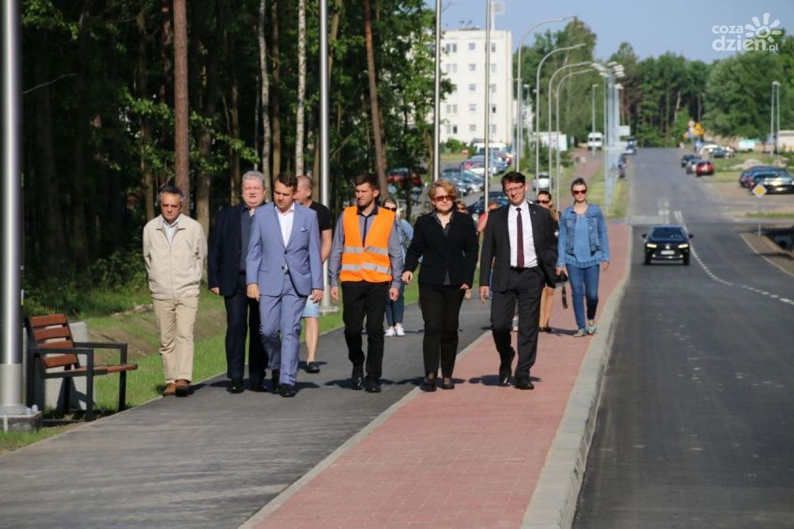 Starachowice. Łącznik ulic Batalionów Chłopskich i Szkolnej oddany Starachowice. Łącznik ulic Batalionów Chłopskich i Szkolnej oddany