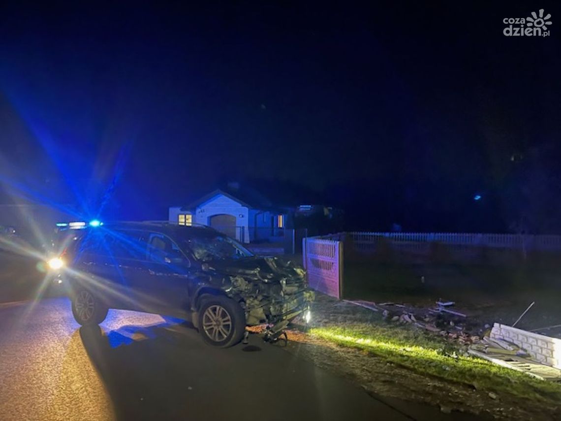 Staranował ogrodzenie i uciekł Staranował ogrodzenie i uciekł