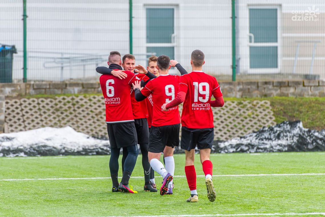 Startuje 3 liga. Broń rozpoczyna walkę o utrzymanie