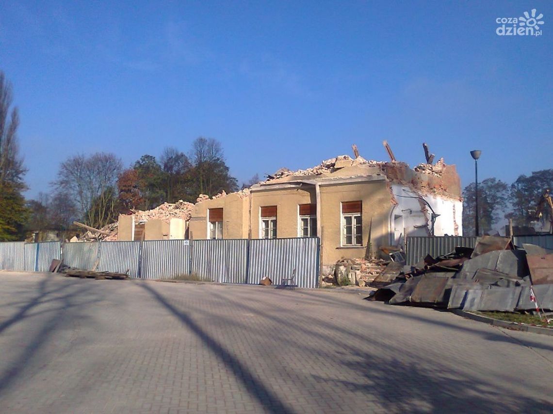 Stary dworek na Wacynie rozebrany!