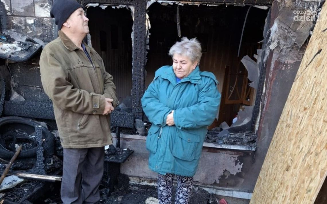 Stracili dom w pożarze. Ruszyła zbiórka na jego odbudowę Stracili dom w pożarze. Ruszyła zbiórka na jego odbudowę