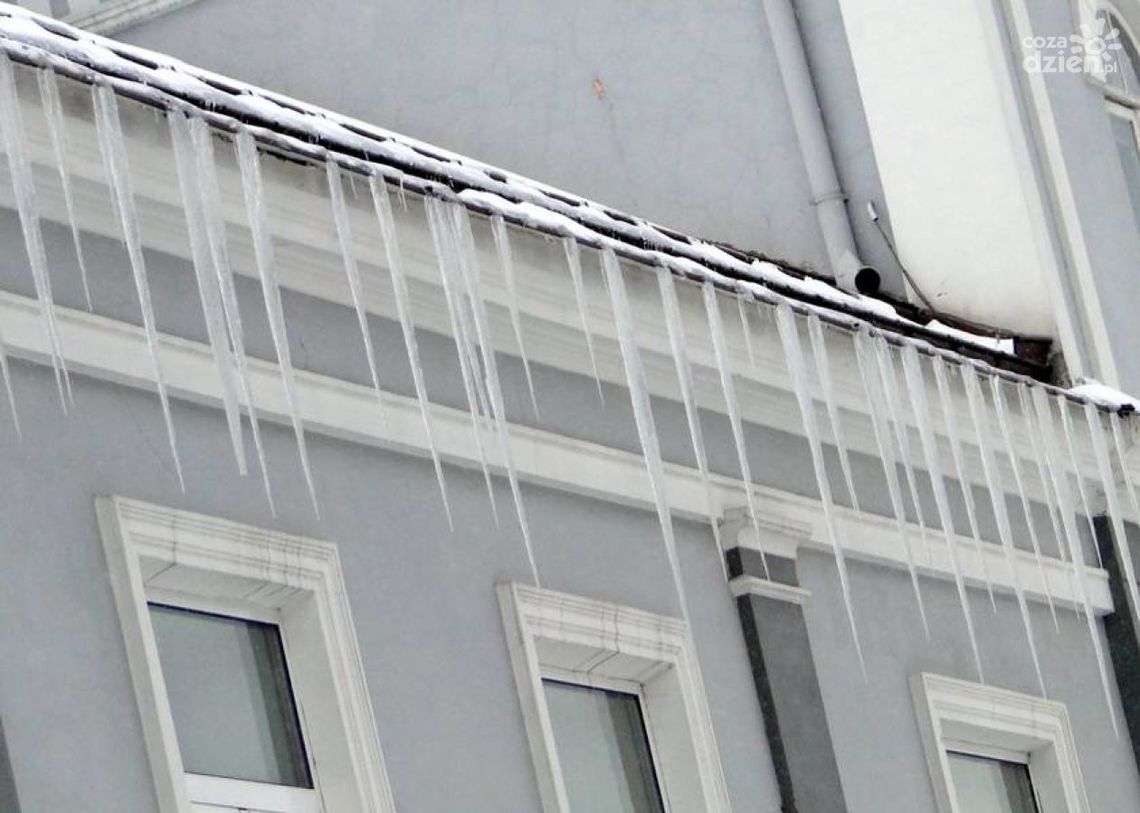 Straż nie ukarze za sople. A jeśli dojdzie do nieszczęścia? Straż nie ukarze za sople. A jeśli dojdzie do nieszczęścia?