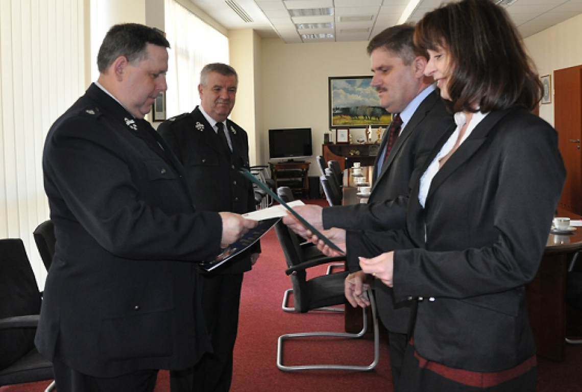 Strażak uratował dwóch mężczyzn Strażak uratował dwóch mężczyzn