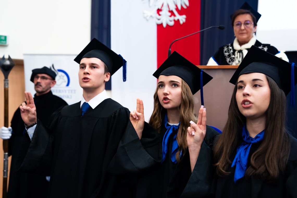 Studenci wracają na uczelnię. Uniwersytet Radomski rozpoczął nowy rok akademicki