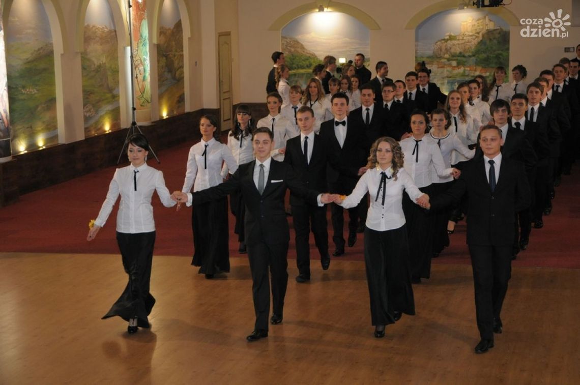 Studniówka w III LO. Zobacz jak bawił się "Czachowski"