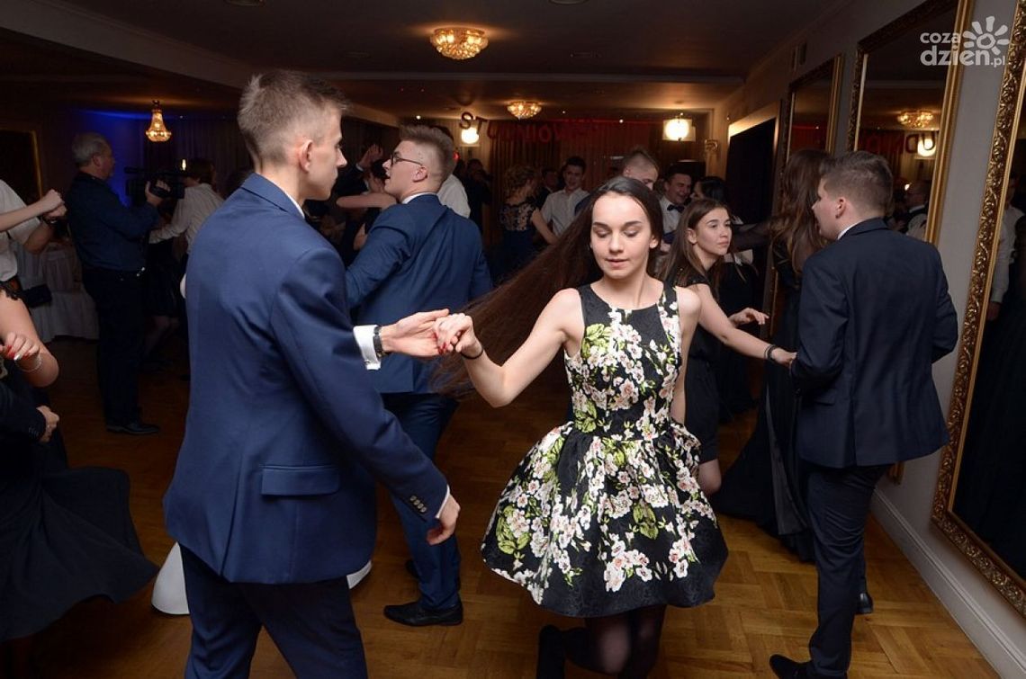 Studniówka w katolickim liceum