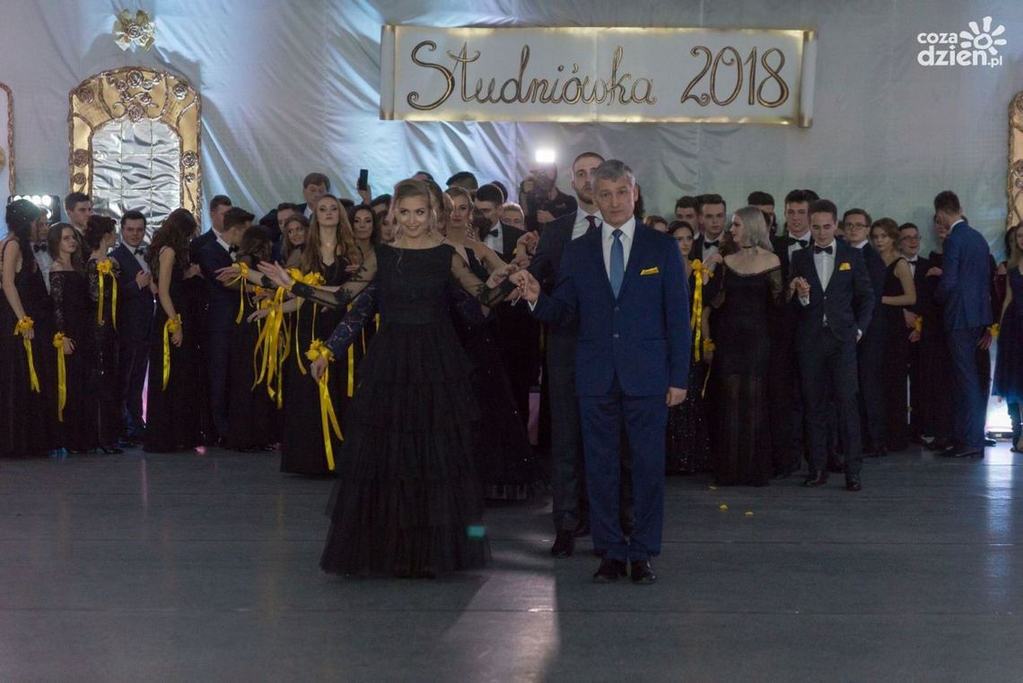 Studniówki 2018. "Kochanowski". Zobacz zdjęcia i wideo!