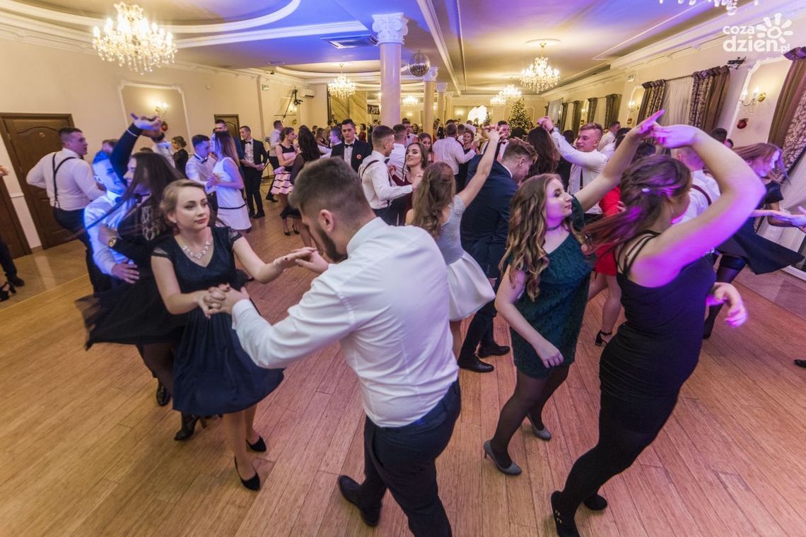 Studniówki 2018. Tak bawiła się "Samochodówka"! Zobacz zdjęcia