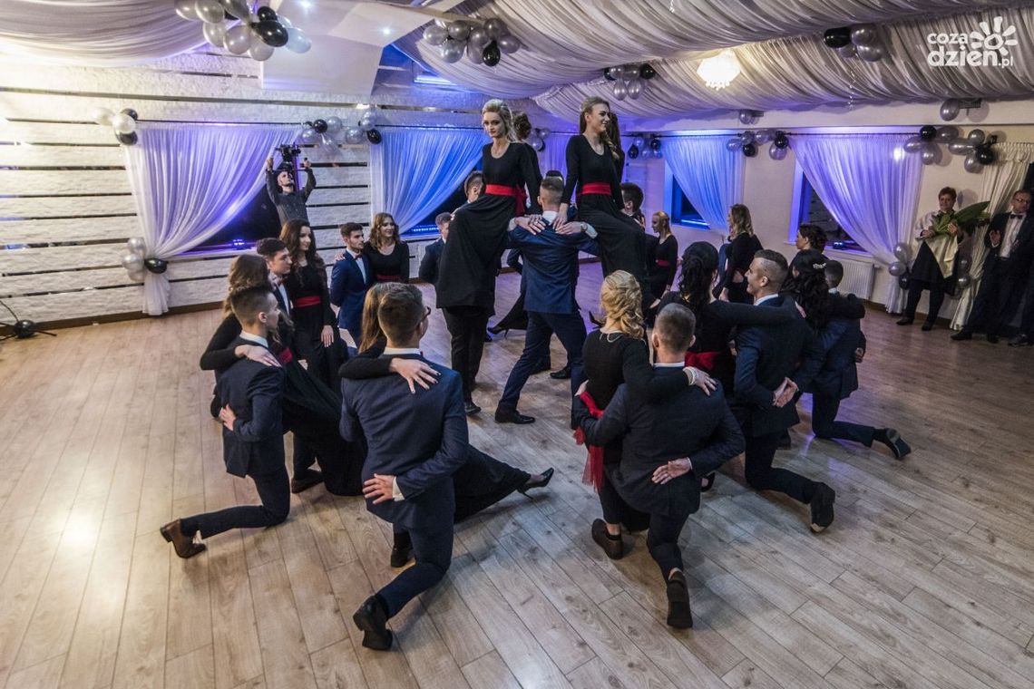 Studniówki 2018. Tak bawili się w "Konarskim" i "Sobieskim"