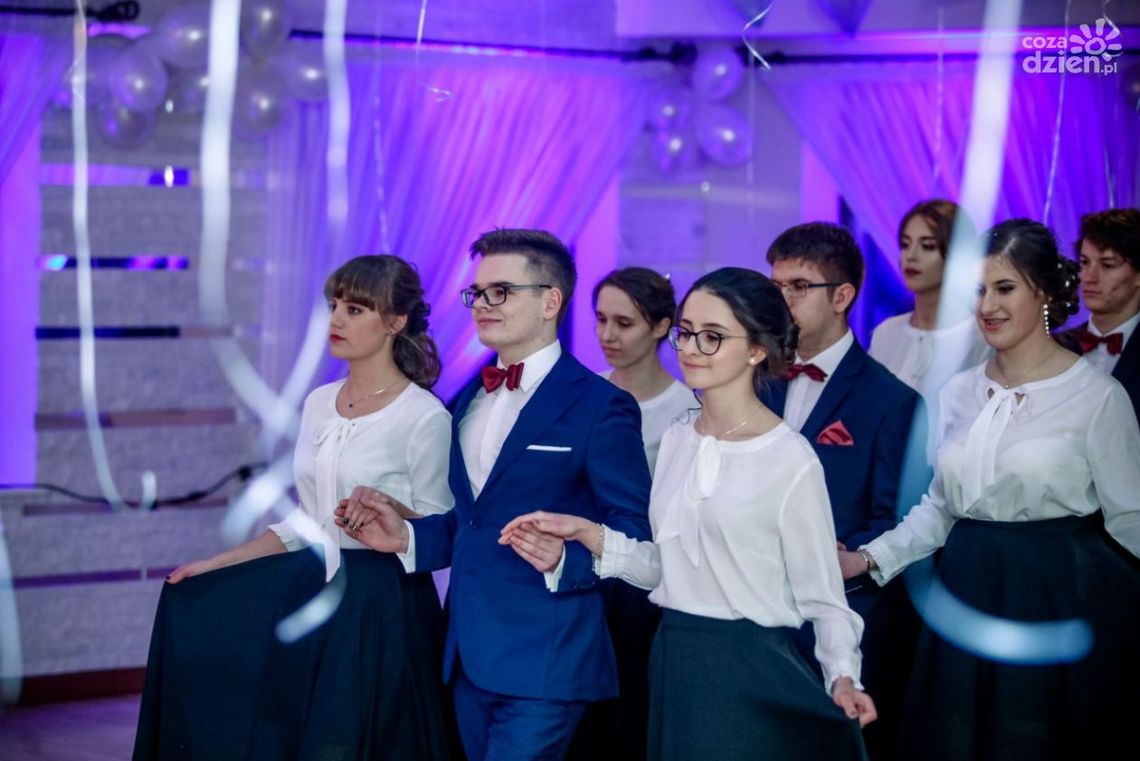 Studniówki 2019: katolik