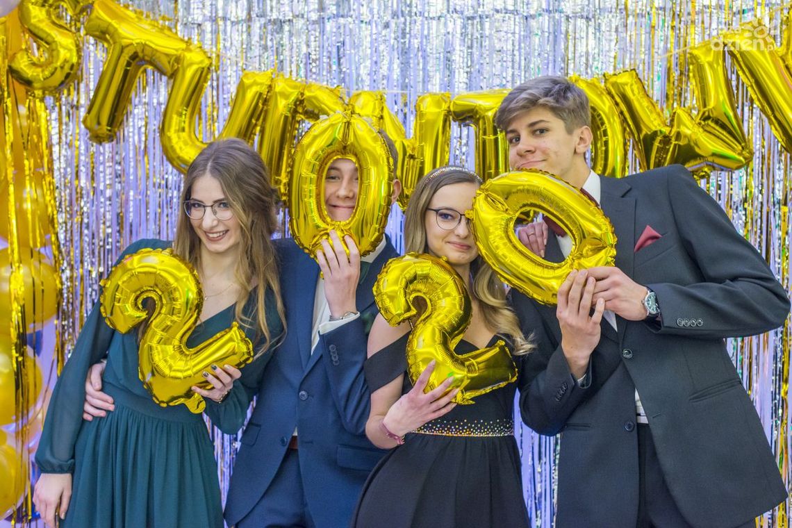 Studniówki 2020: Katolik (foto i wideo) Studniówki 2020: Katolik (foto i wideo)