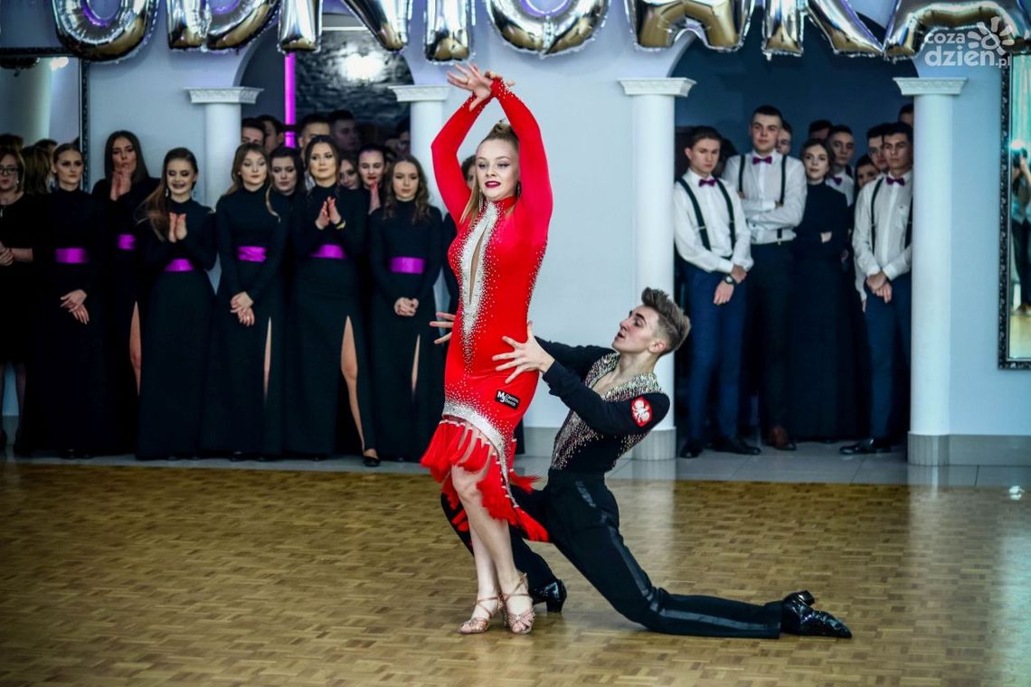 Studniówki 2020: Zobaczcie wyjątkowy taniec z "Kopernika"