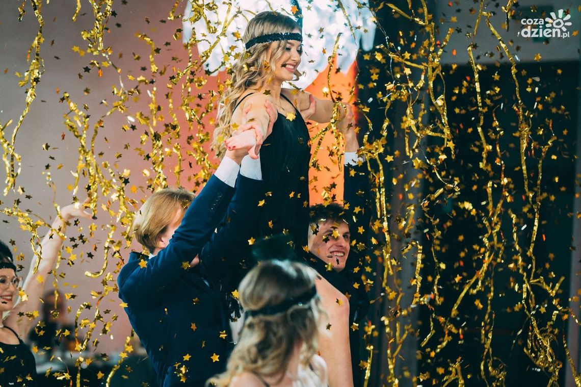 Studniówki 2023: Zespół Szkół Skórzano-Odzieżowych, Stylizacji i Usług w Radomiu [WIDEO]