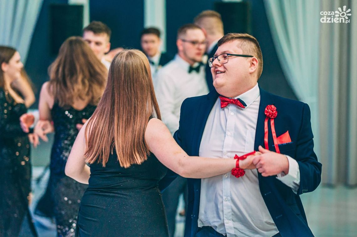 Studniówki 2023: ZS nr 1 im. Legionów Polskich w Kozienicach