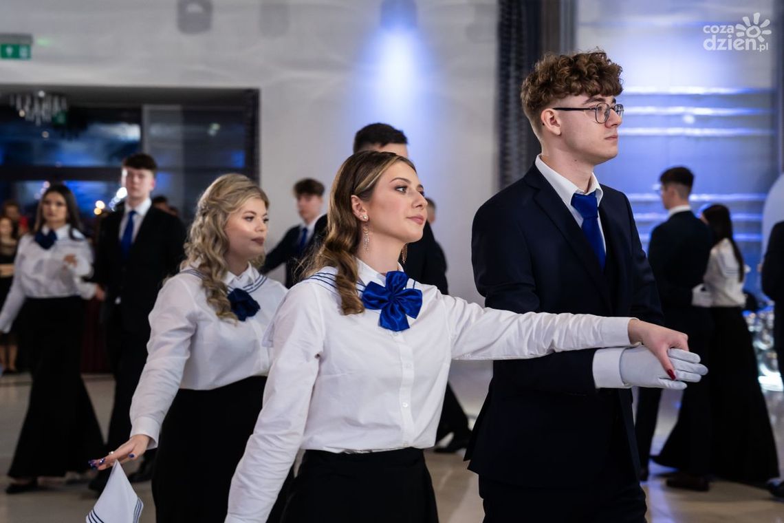 Studniówki 2024. II LO im. M. Konopnickiej w Radomiu [WIDEO]