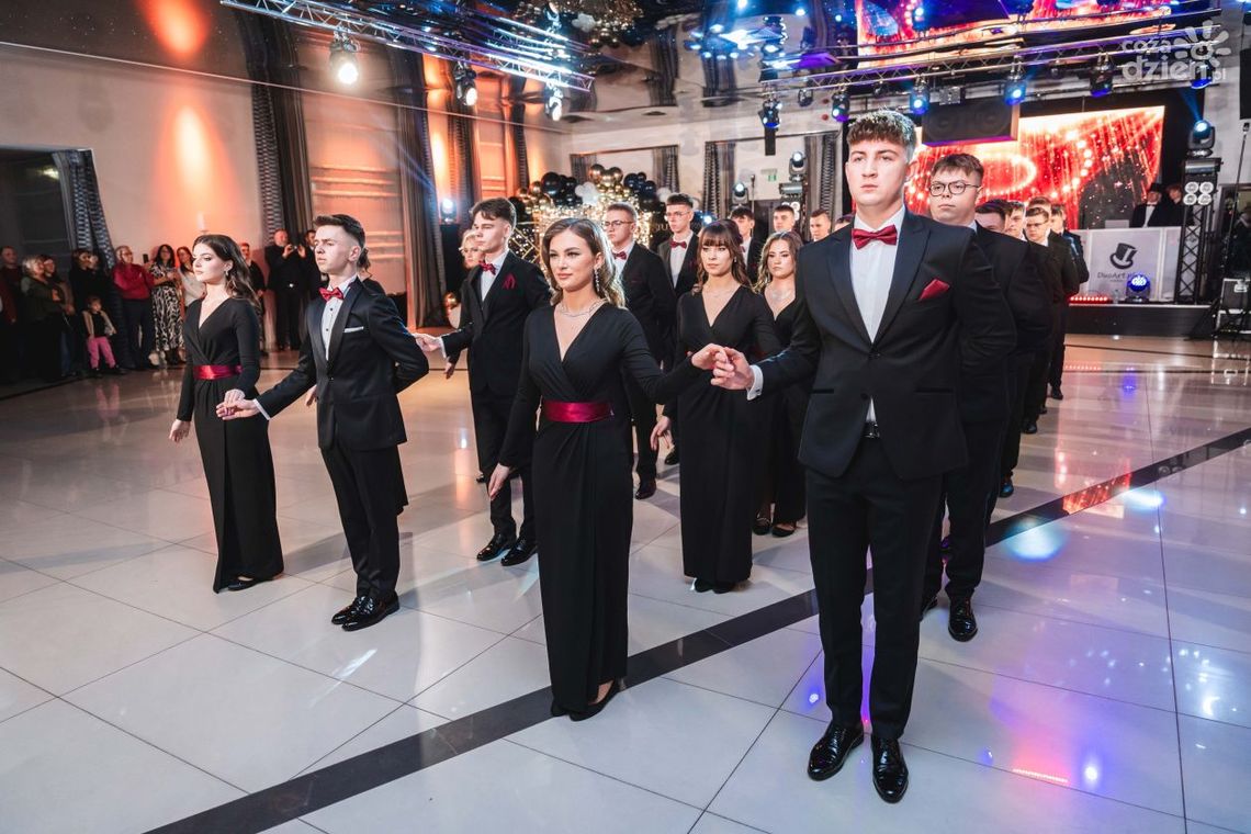 Studniówki 2025. Zespół Szkół Ekonomicznych w Radomiu [FOTO/WIDEO]