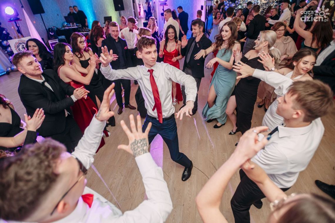 Studniówki 2025: Zespół Szkół Skórzano-Odzieżowych, Stylizacji i Usług [FOTO/WIDEO]