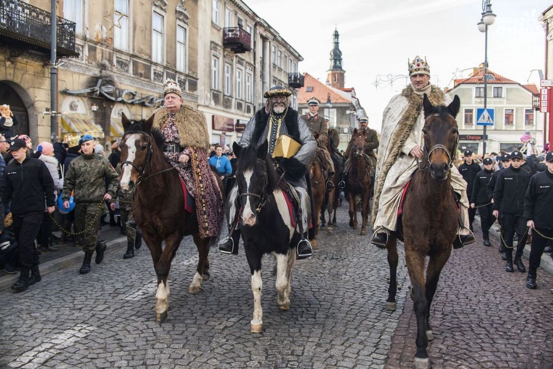 Studniówki, Orszak Trzech Króli i mecz gwiazd. Zobacz, co działo się w ten weekend Studniówki, Orszak Trzech Króli i mecz gwiazd. Zobacz, co działo się w ten weekend