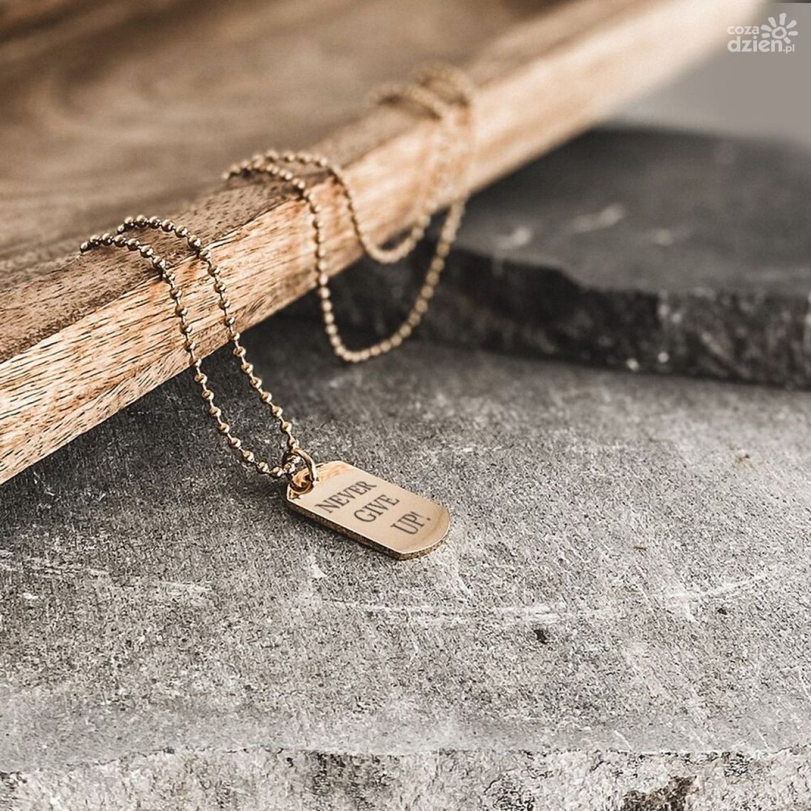 Stylowe nieśmiertelniki męskie – biżuteria zawsze modna Stylowe nieśmiertelniki męskie – biżuteria zawsze modna