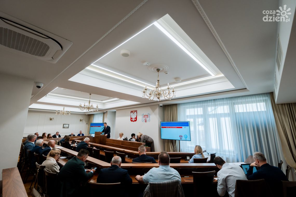 Stypendia dla młodych Radomian i 6 mln zł pożyczki dla szpitala. Co czeka radnych na sesji? Stypendia dla młodych Radomian i 6 mln zł pożyczki dla szpitala. Co czeka radnych na sesji?