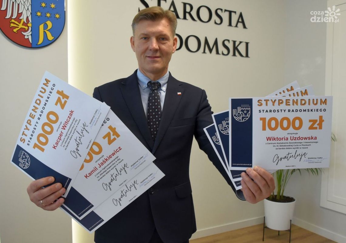 Stypendia dla uczniów szkół z terenu powiatu radomskiego Stypendia dla uczniów szkół z terenu powiatu radomskiego